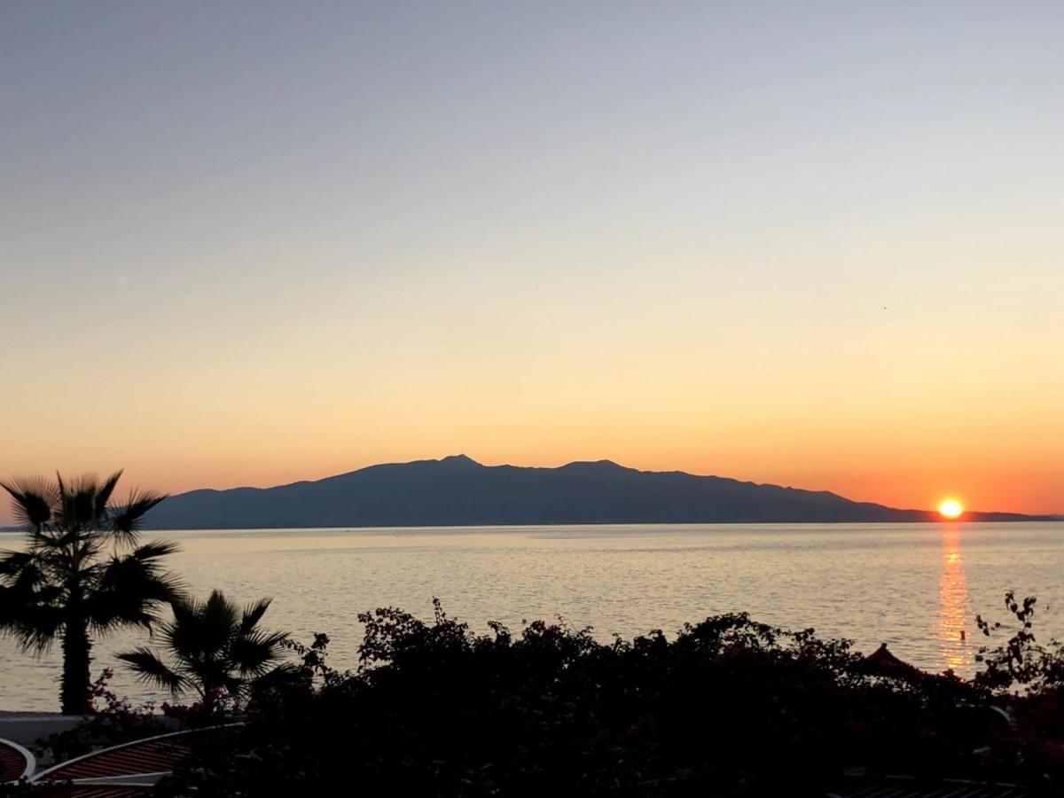 Sunset Apartment Saranda Bay Exteriér fotografie