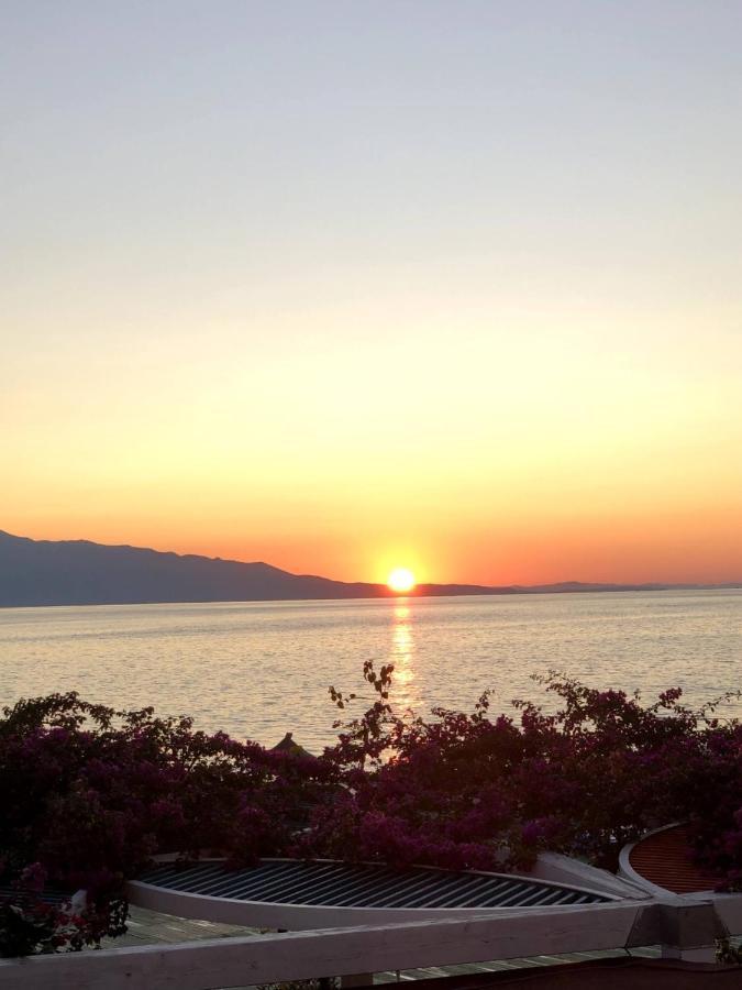 Sunset Apartment Saranda Bay Exteriér fotografie